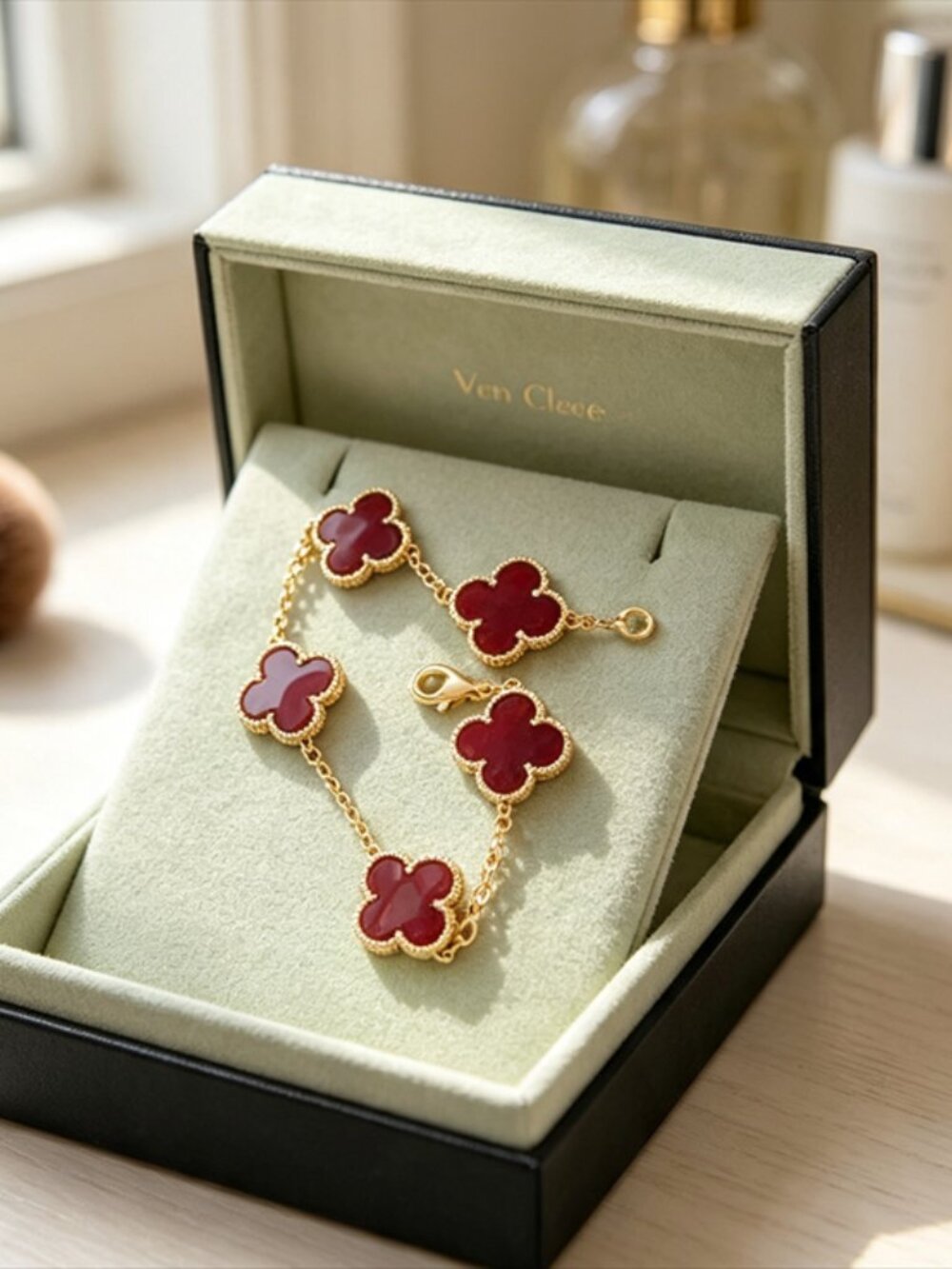✨Van Cleef & Arpels Red Bracelet✨